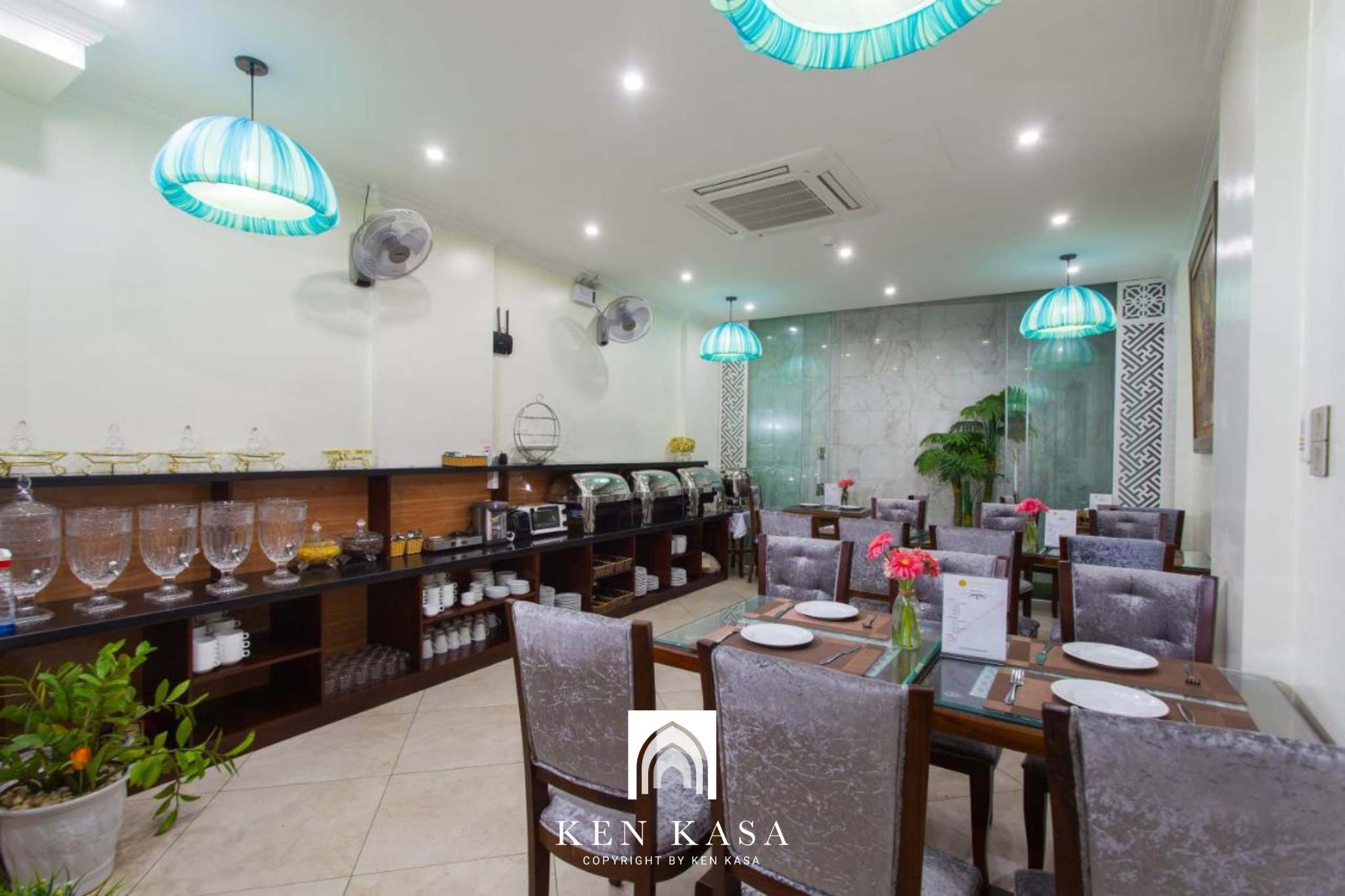 Không gian sang trọng của nhà hàng tại khách sạn